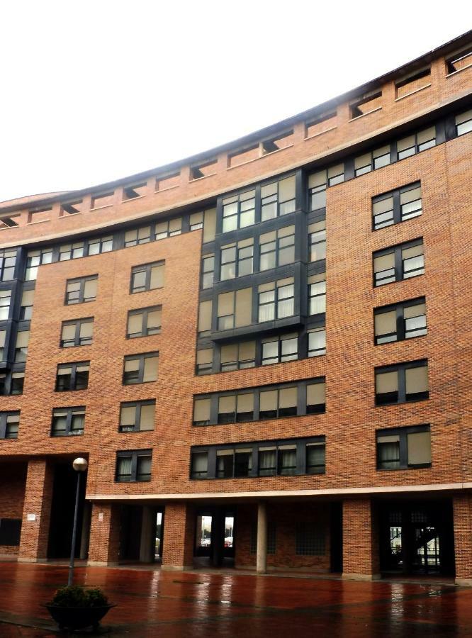 Atico En Pamplona Apartment Baranain Bagian luar foto
