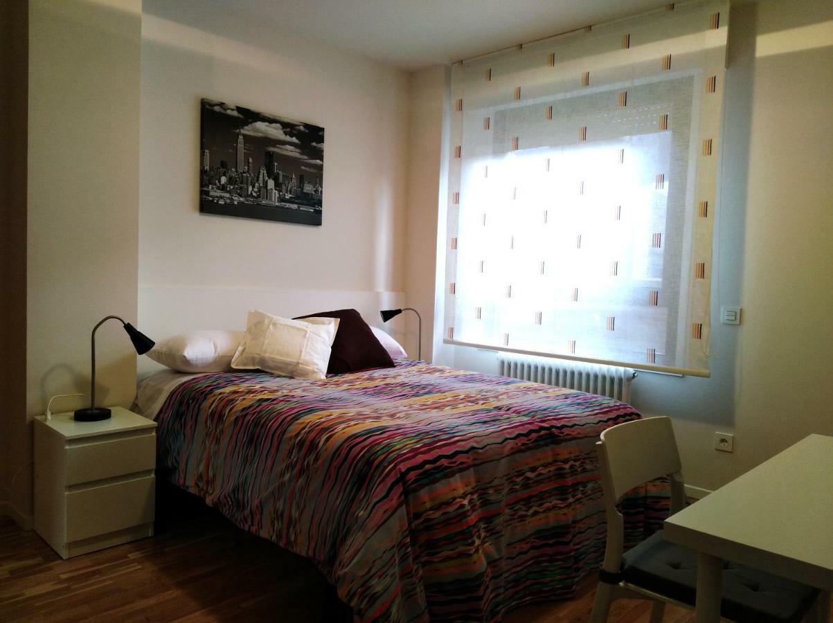 Atico En Pamplona Apartment Baranain Bagian luar foto