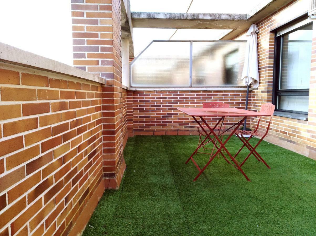 Atico En Pamplona Apartment Baranain Bagian luar foto